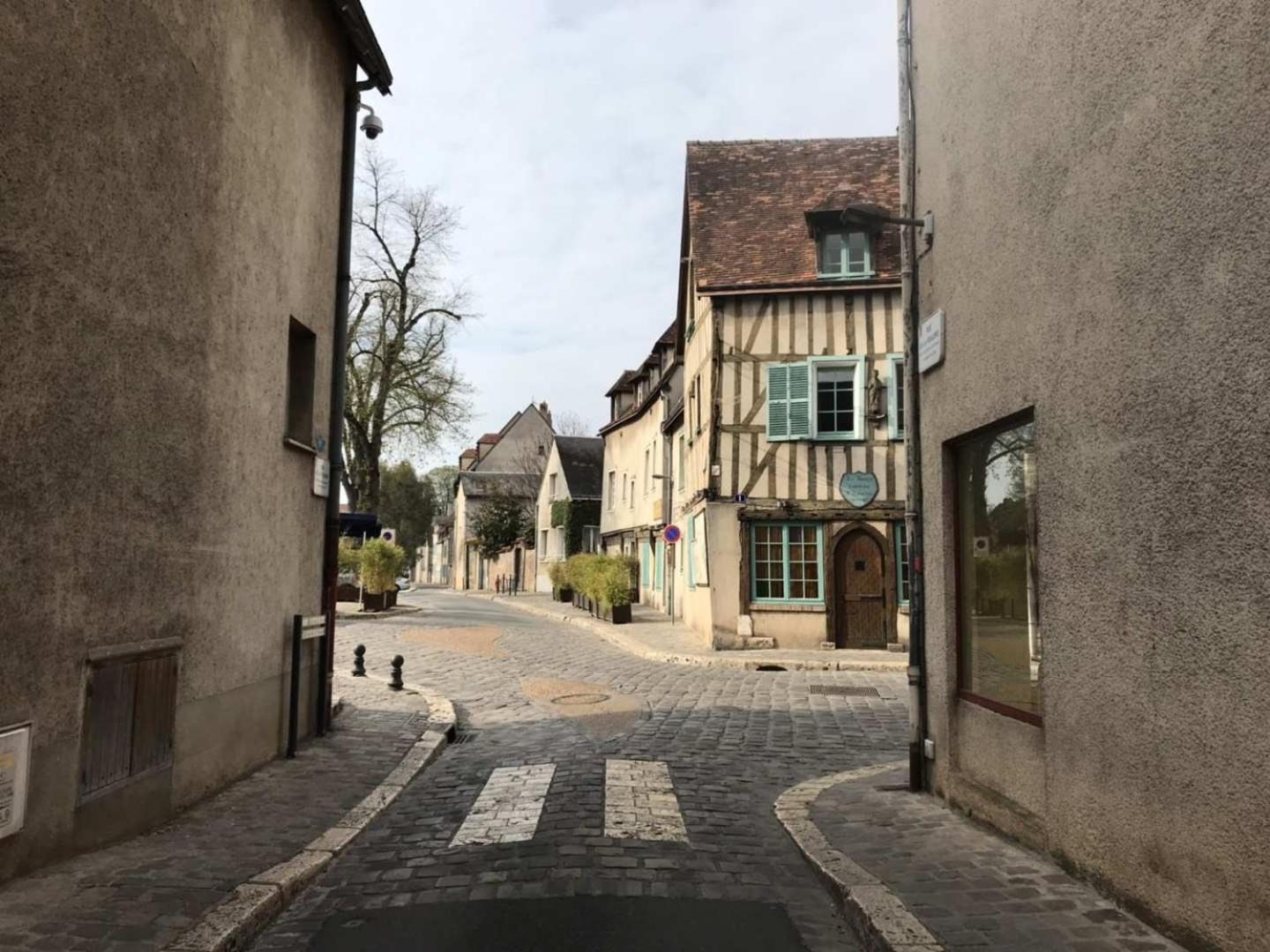 Апартаменты T3 De 55M2 Au Centre De Chartres Avec Parking Экстерьер фото