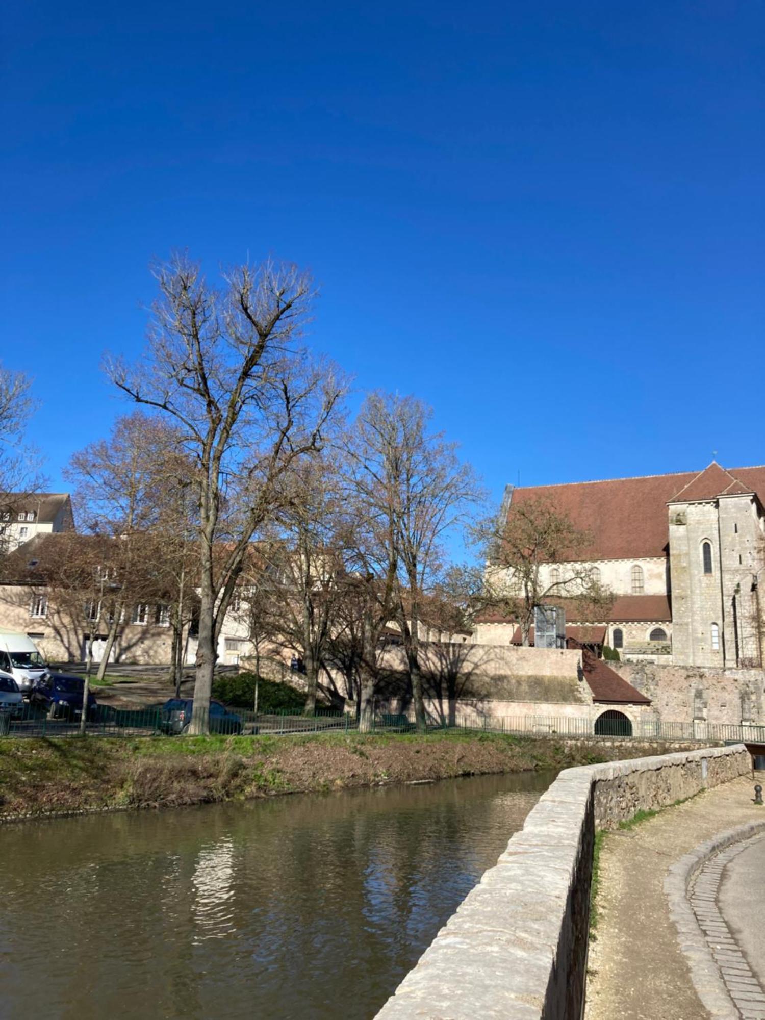 Апартаменты T3 De 55M2 Au Centre De Chartres Avec Parking Экстерьер фото